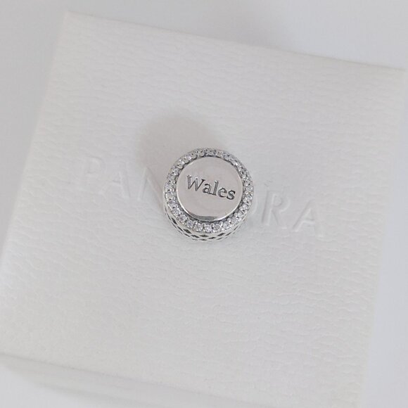 Pandora Wales Flag Bead Charm Bracelet Pendant S925 Silver with box - Picture 7 of 7